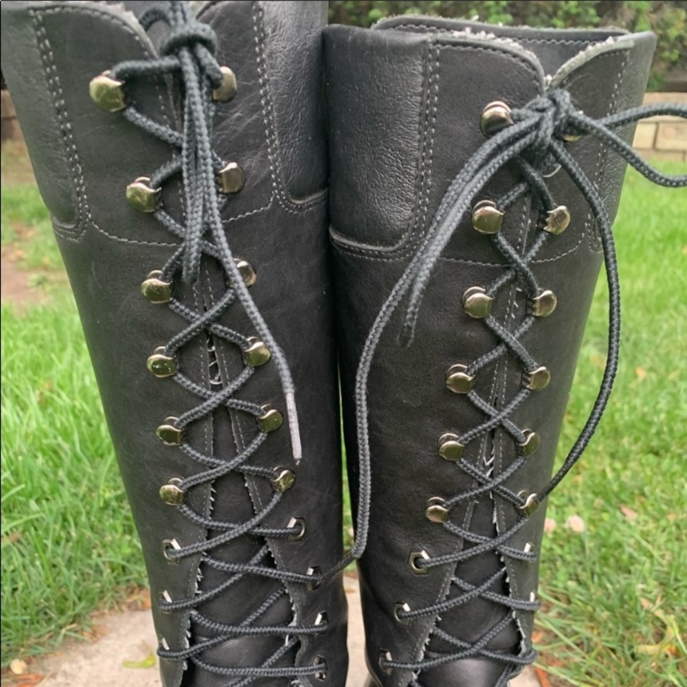 SOLD Vintage Timberland Tall Lace-Up Combat Boots - Picture 8 of 16